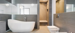 Freestanding bath in modern bathroom
