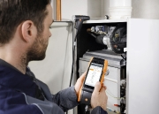 testo-300-1015gas-boiler-fluegas-measurement-1-de